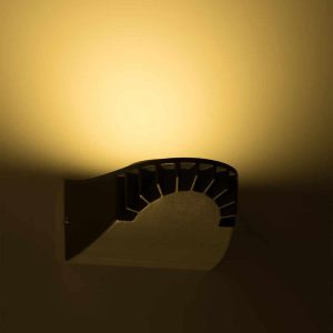 Luker Plutus Outdoor Wall 5W Architectural Light